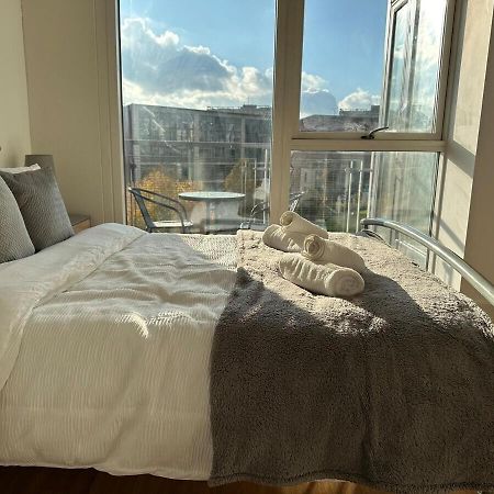 Luxury 1 Bedroom Apartment - City Centre - Balcony - Near O2 Academy เบอร์มิงแฮม ภายนอก รูปภาพ